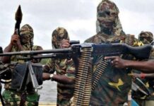 Crise à la frontière : plus de 3 000 Nigérians fuient les violences et trouvent refuge à Ségbana Crise à la frontière : plus de 3 000 Nigérians fuient les violences et trouvent refuge à Ségbana