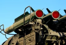 Afrique de l’Ouest : ce pays signe le premier partenariat sur la défense du type avec l’Union européenne Afrique de l'Ouest : ce pays signe le premier partenariat sur la défense du type avec l'Union européenne