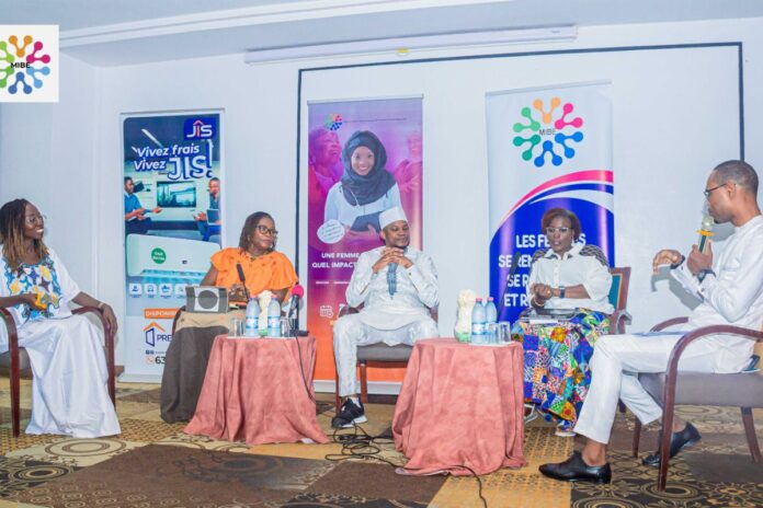 femme foyer impact travaille