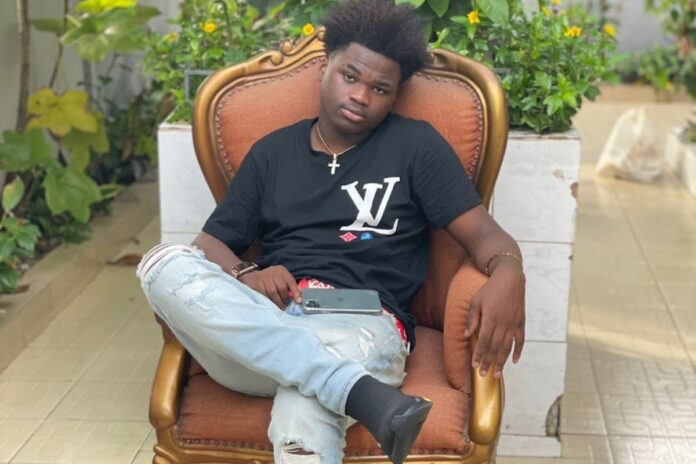 Nicapol : le tiktokeur ivoirien publie la liste de toutes les filles avec qui il a déjà couché, colère noire des internautes Nicapol : le tiktokeur ivoirien publie la liste de toutes les filles avec qui il a déjà couché, colère noire des internautes