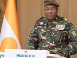 Le Niger appelle sa population à se “préparer” à une “guerre avec la France” Le Niger appelle sa population à se “préparer” à une “guerre avec la France”