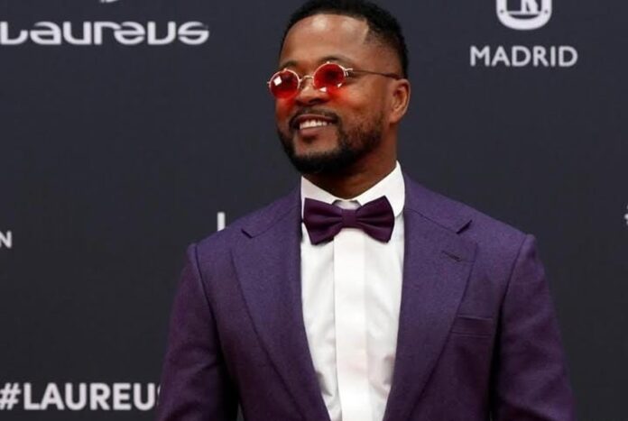 Patrice Evra supplie Wayne Rooney d'arrêter d'entraîner : "Quand il part, ils gagnent"