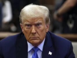 Donald Trump s'affiche avec un fusil d'assaut; l'image suscite une vague de réactions (photo)