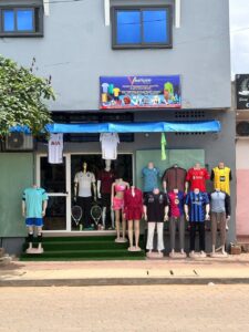 VESTIAIRE by May-s d'Angelo GUIDI ouvre ses portes à Abomey-Calavi