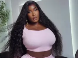 Maa Bio affiche l’intimité du rappeur Himra en plein live, la toile sous le choc (vidéo) Maa Bio affiche l'intimité du rappeur Himra en plein live, la toile sous le choc (vidéo)