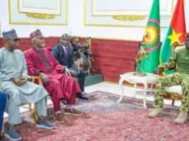 Le Nigéria présente des excuses officielles au Burkina Faso pour avoir violé son...