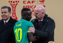 · CAN 2025 : la CAF annule la victoire du Sénégal, le Maroc déclaré vainqueur • CAN 2025 : la CAF annule la victoire du Sénégal, le Maroc déclaré vainqueur