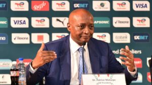 Démission à la CAF : Patrice Motsepe salue le départ de Véron Mosengo-Omba Démission à la CAF : Patrice Motsepe salue le départ de Véron Mosengo-Omba