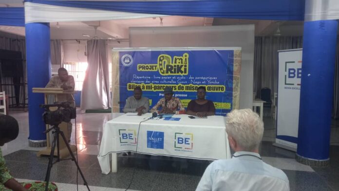 Transmission culturelle : l’Association Écrivains Humanistes du Bénin redonne vie aux panégyriques avec ORIKI MI