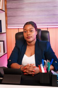Entrepreneuriat, foi et ambition : la promotrice d’Invest Fiesta raconte son parcours et ses ambitions